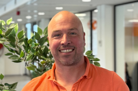 Thomas, Co-founder